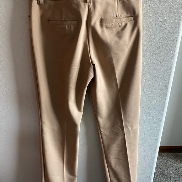 Express 00 tan work pants. But they fit big - Picture 3 of 3